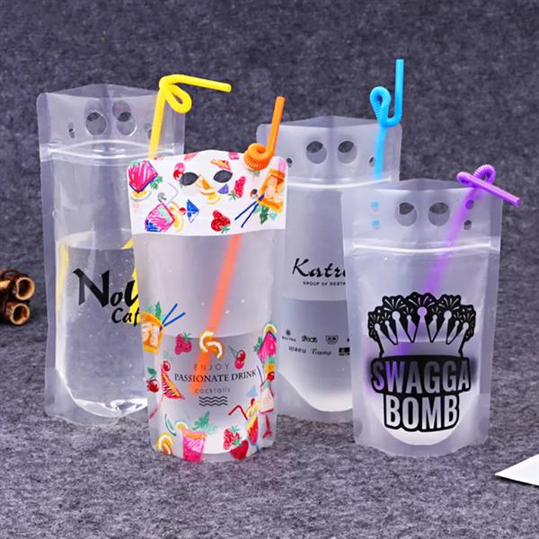 Translucent Reclosable Hand Held Zipper Plastic Drinking Bags Clear Fruit Juice Drink Stand Up Spout Pouches With Straws